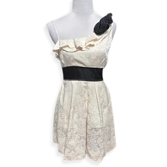 Speechless A Line Dress One-Shoulder Paisley Pattern Flower Accent 7 Junior NWT - Picture 1 of 9